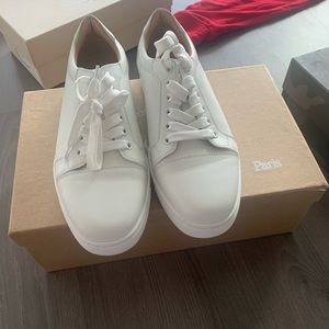 Women’s red bottoms